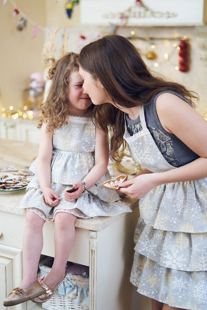 Winter motive Ladies apron with snowflake print, Cottom-Poly mix | Tea